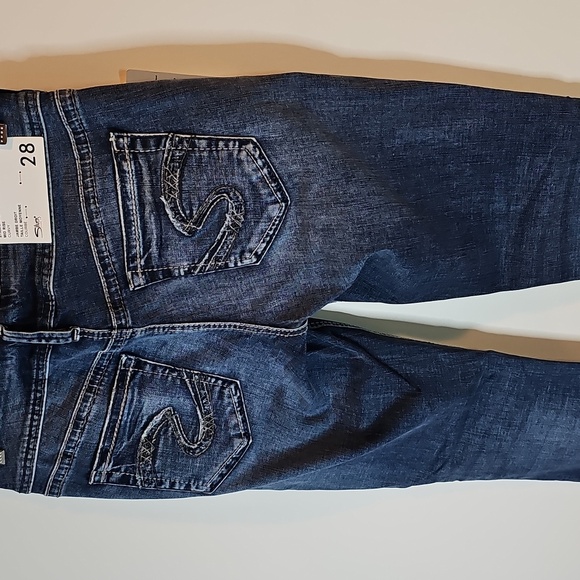 Silver Elyse 28x30 Mid Rise Curvy Straight Leg Jeans - Picture 1 of 8